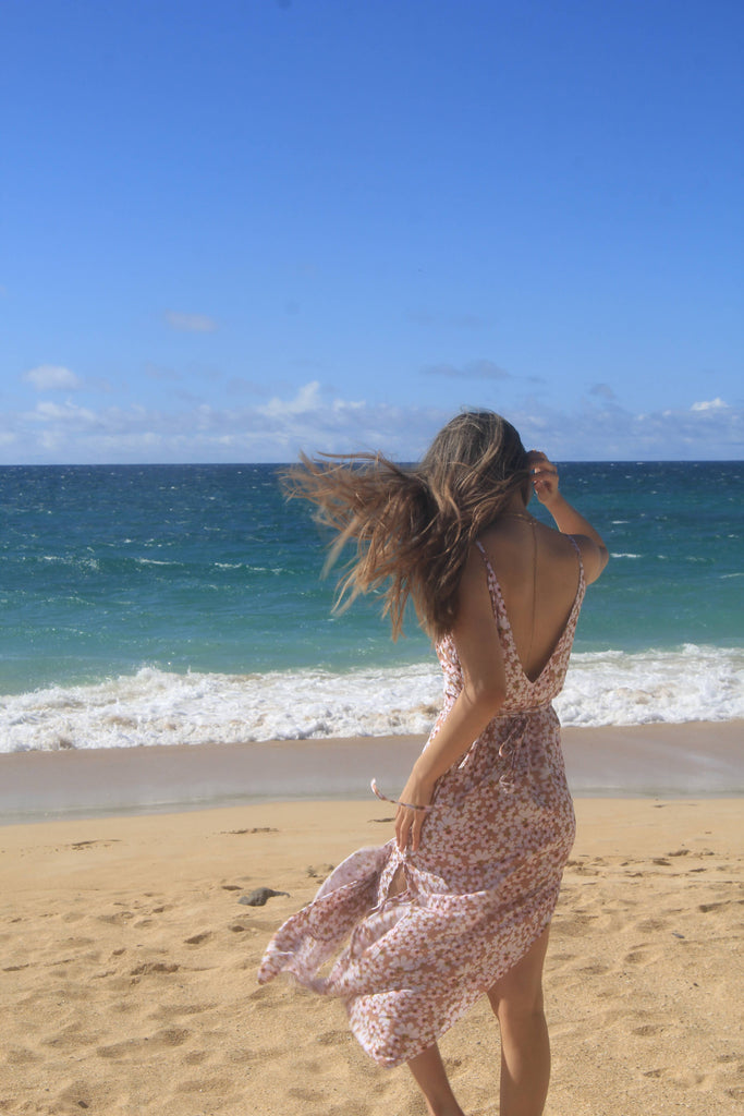 loosely fit dress worn a lot in hawaii codycross Paradise Now Hawaii