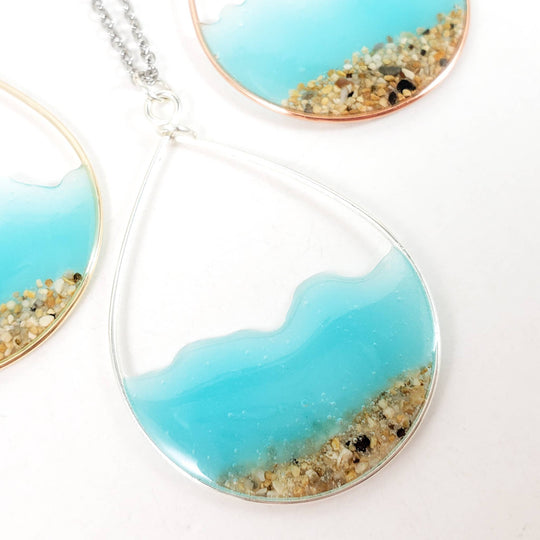 Skinny Pig Designs - Aqua Glow in the Dark Water and Sand Necklace in Silver